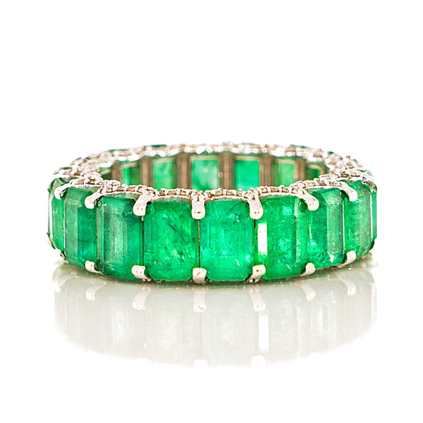 The Endless Emerald Ring